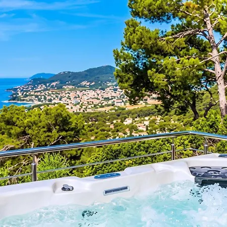 Rez-de-villa De 150 M2 Prive Dans Un Domaine Clos Prive De 3500 M2. *