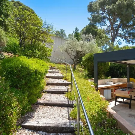 Apartment Rez-de-villa De 150 M2 Prive Dans Un Domaine Clos Prive De 3500 M2. *