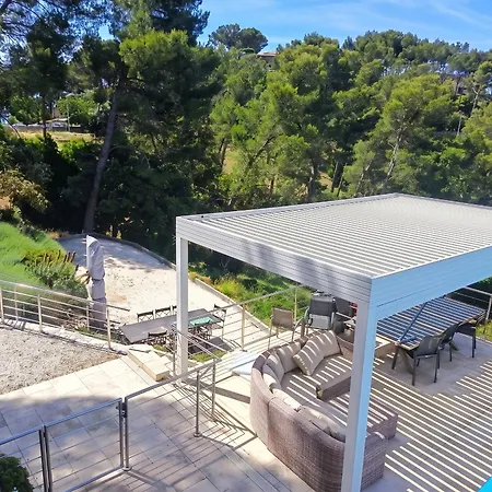 Appartement Rez-de-villa De 150 M2 Prive Dans Un Domaine Clos Prive De 3500 M2. *