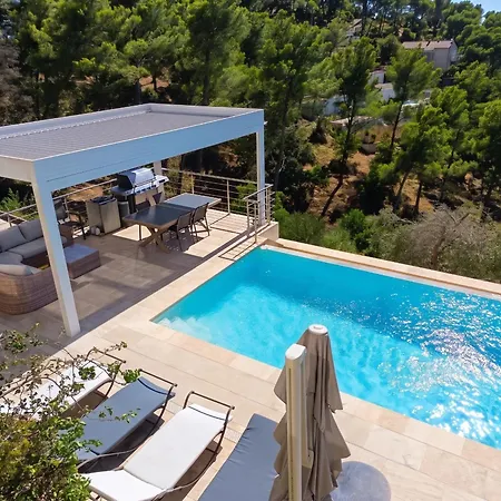 Rez-de-villa De 150 M2 Prive Dans Un Domaine Clos Prive De 3500 M2. Appartement