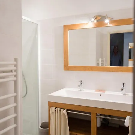 Rez-de-villa De 150 M2 Privé Dans Un Domaine Clos Privé De 3500 M2. Appartamento Carqueiranne