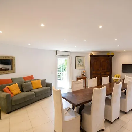 Rez-de-villa De 150 M2 Privé Dans Un Domaine Clos Privé De 3500 M2.